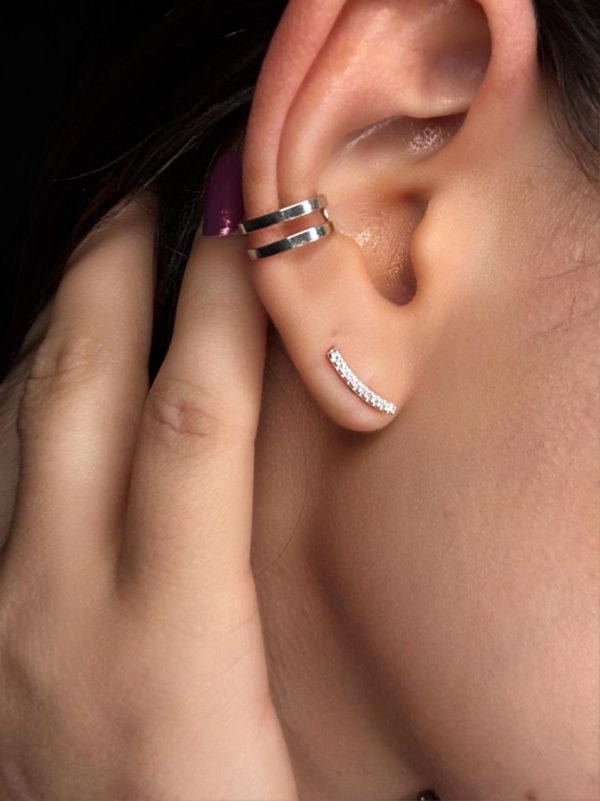 EAR CUFF CRAVEJADO PEQUENO