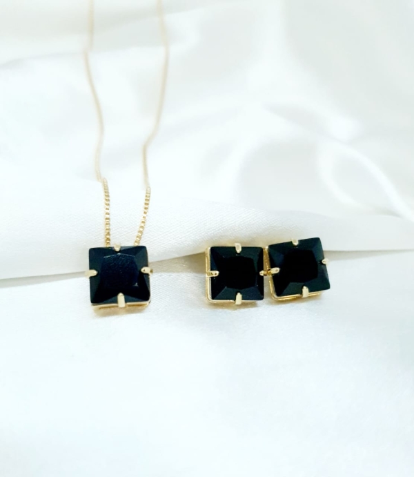 CONJUNTO QUADRADO ZIRCÔNIA PRETA